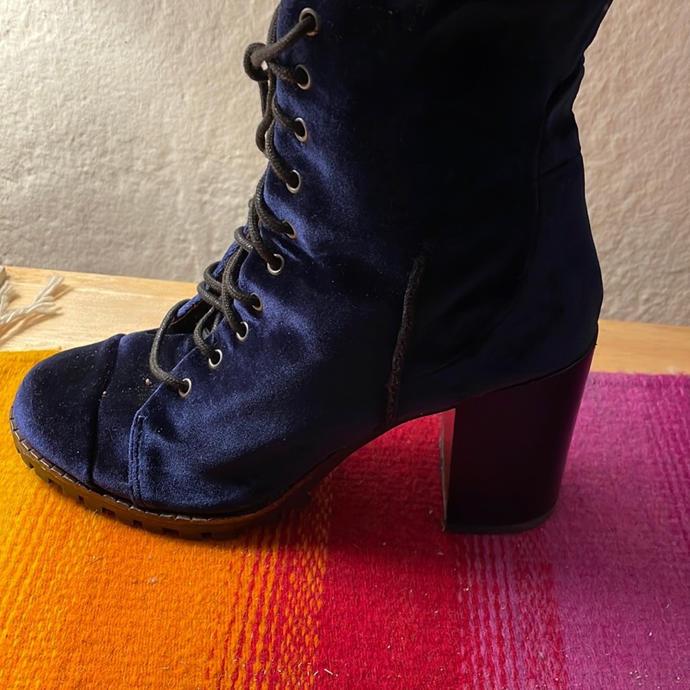Blue velvet boots